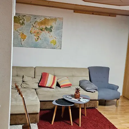 Angenehme Ruhige Schoene Wohnung!